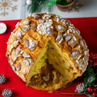 Panettone Mandorlato con Albicocche - immagine 8